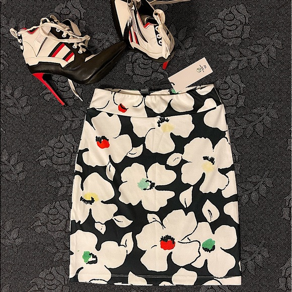 🍀 - Picture 2 of 16